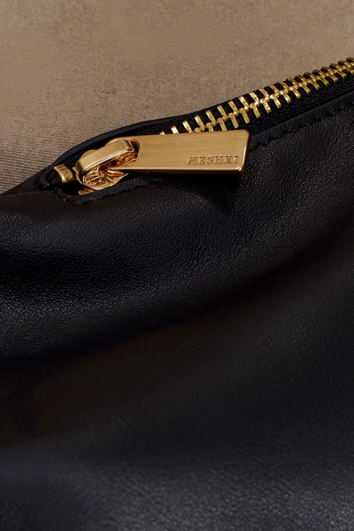 Bristol Croissant Leather Shoulder Bag Black