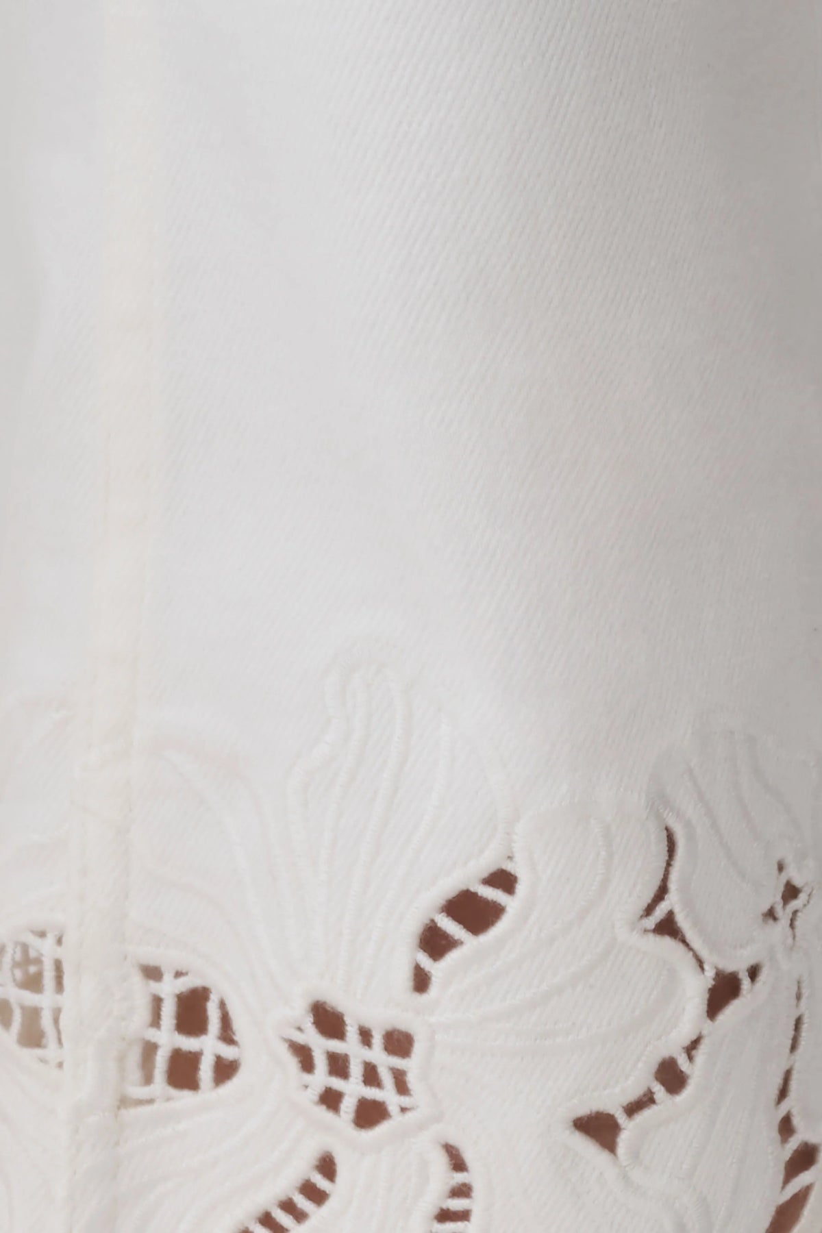 Tillie Flower Embroidery Denim Capris White