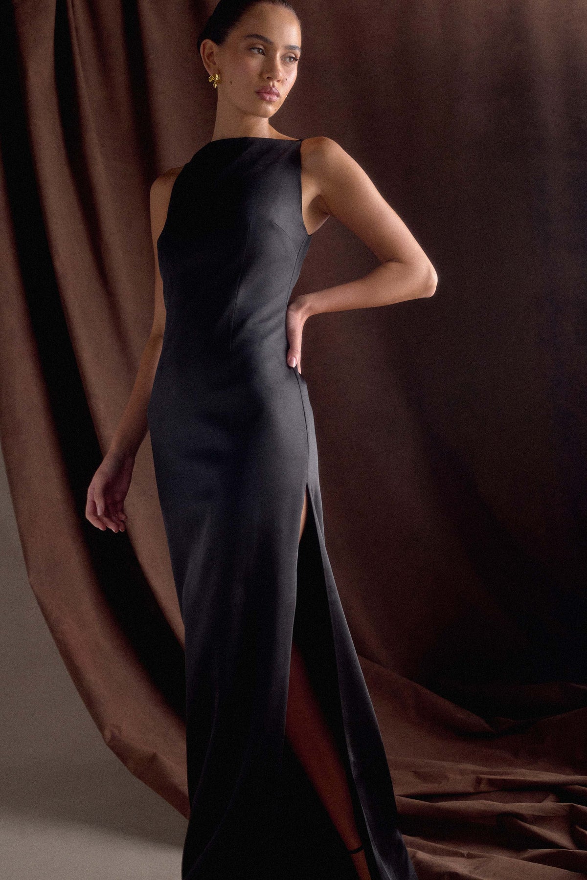 Violet Sleeveless Satin Maxi Dress Black