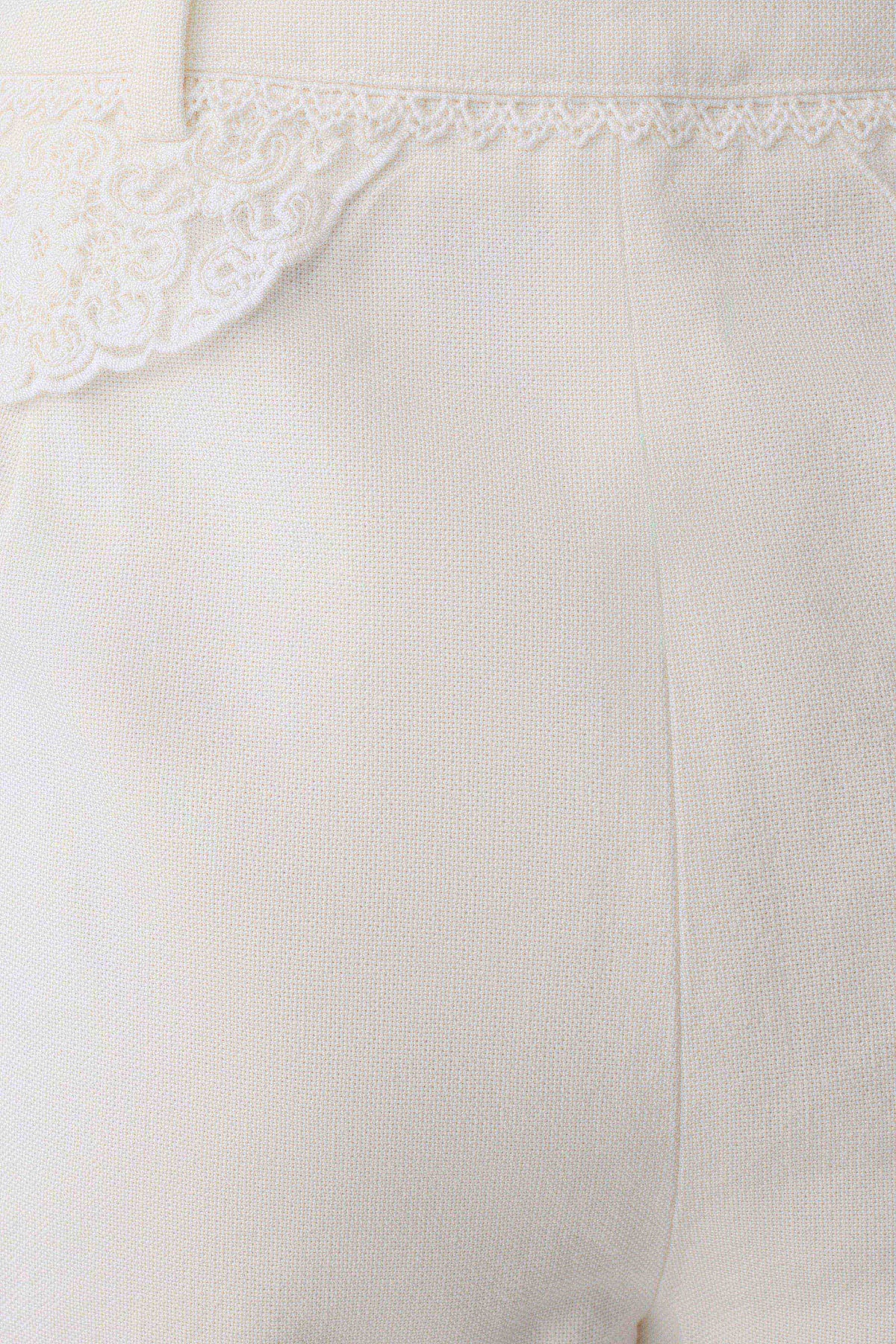 Melody Linen Short With Lace White