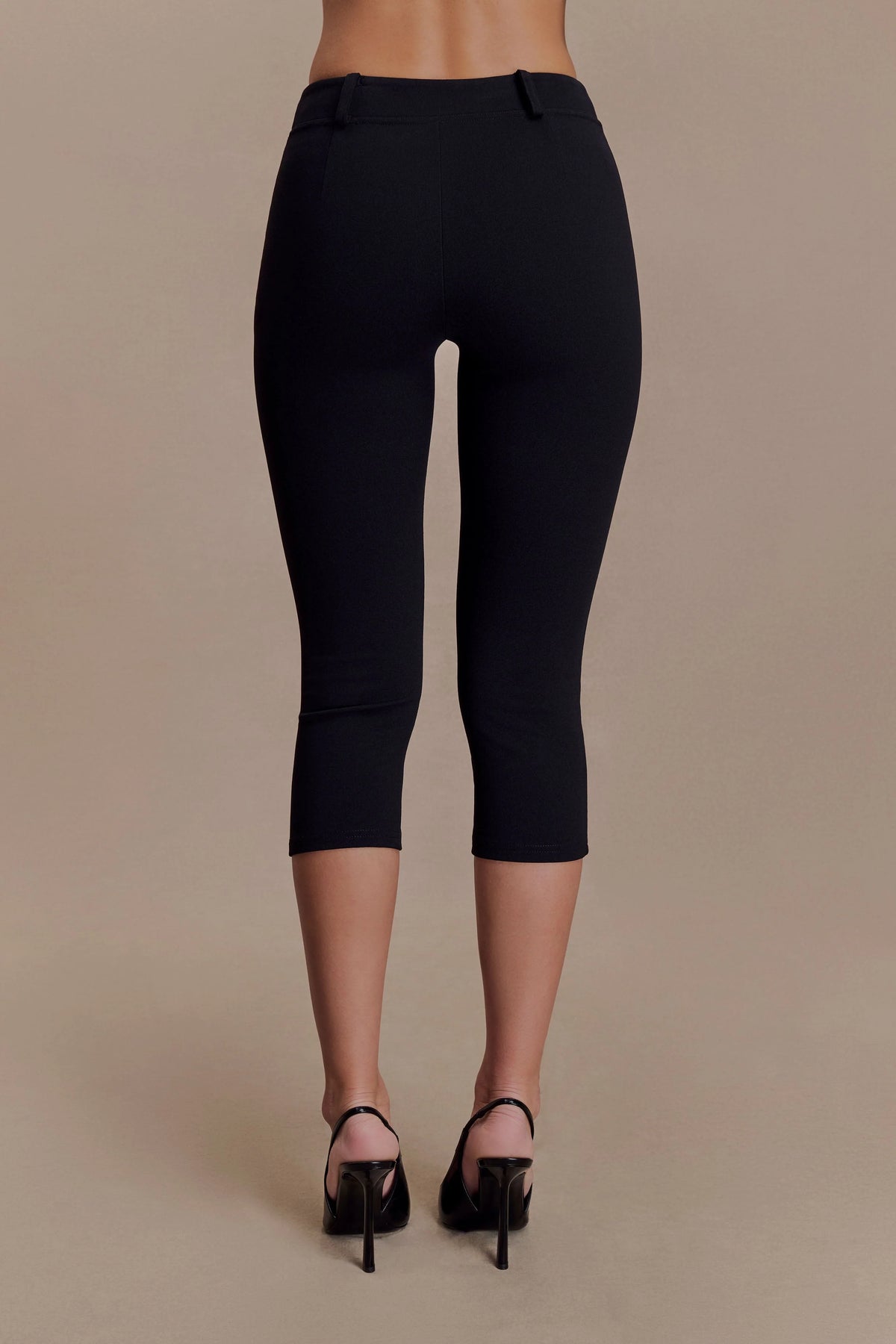 Blanca Stretch Crepe Capri Pants Black