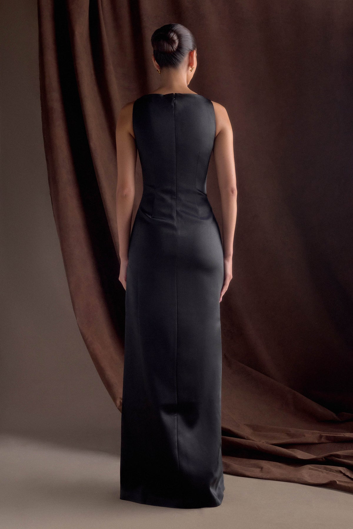 Violet Sleeveless Satin Maxi Dress Black