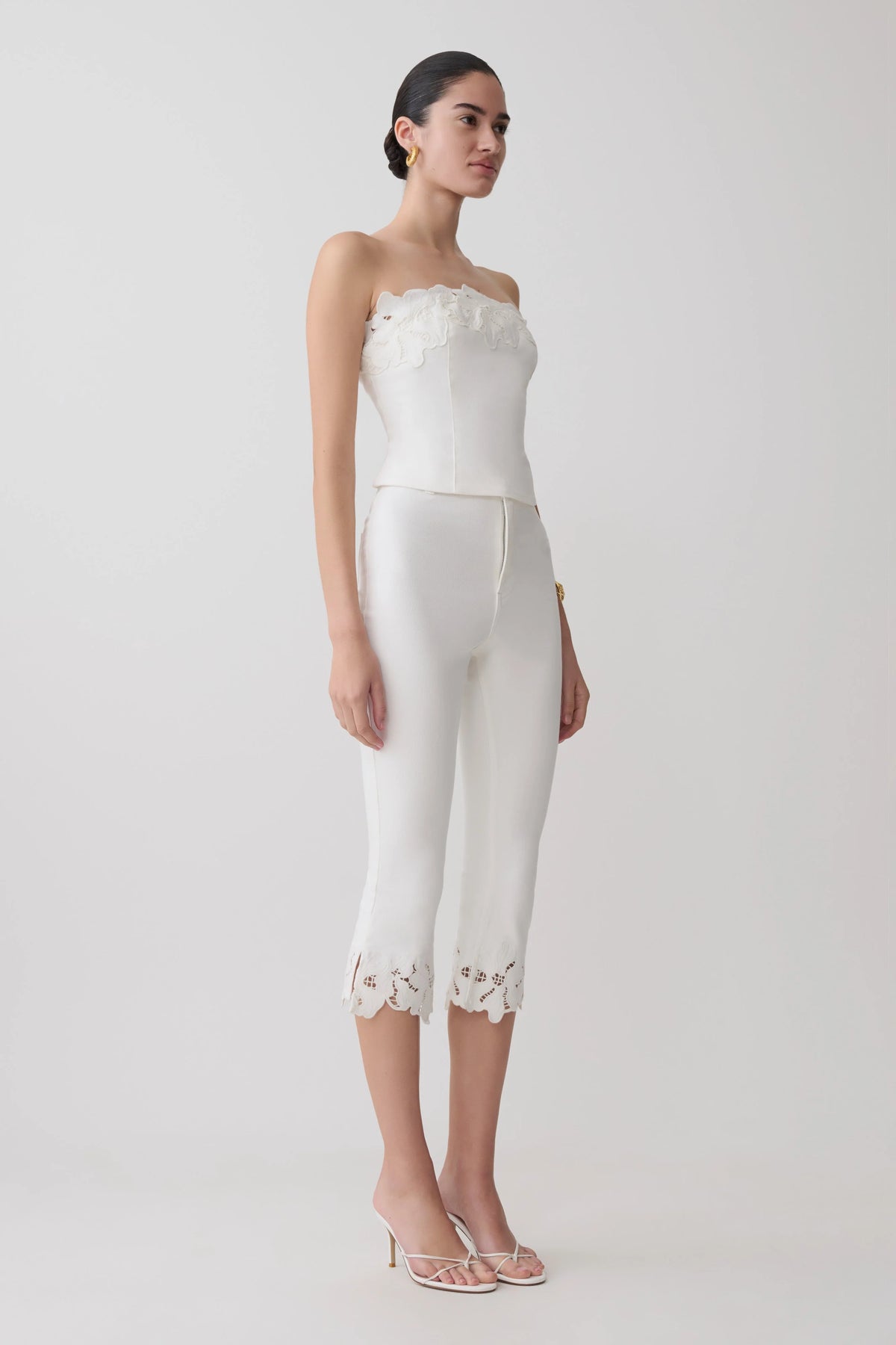 Tillie Flower Embroidery Denim Capris White