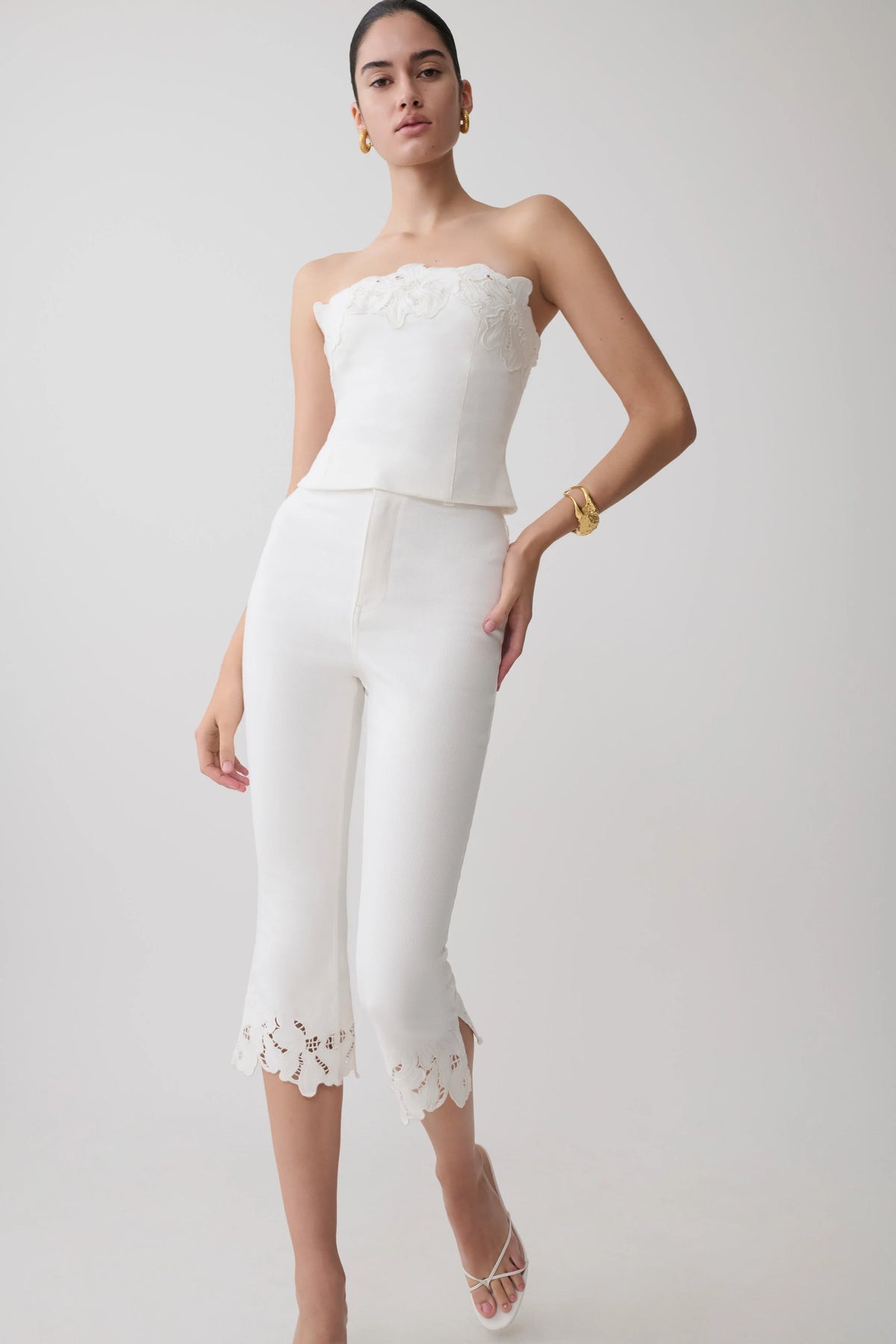 Tillie Flower Embroidery Denim Capris White